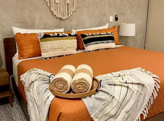 Aparthotel Urban Towers - Brand New Contemporary In Downtown