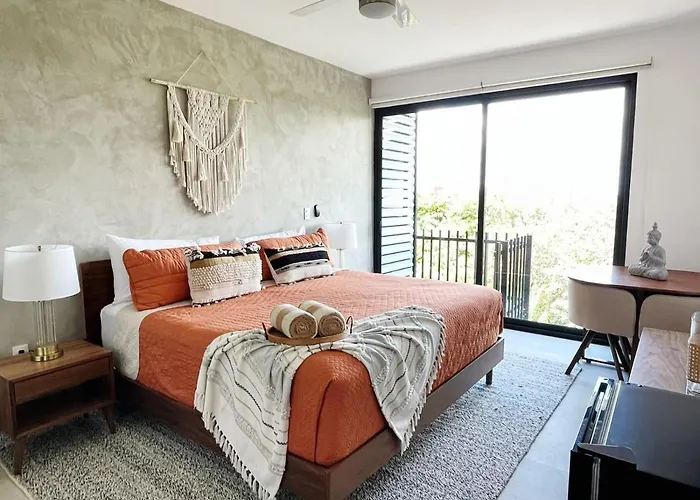 Urban Towers - Brand New Contemporary In Downtown Aparthotel 4*
